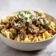 Easy Ground Beef Stroganoff Recipe in 30 Minutes