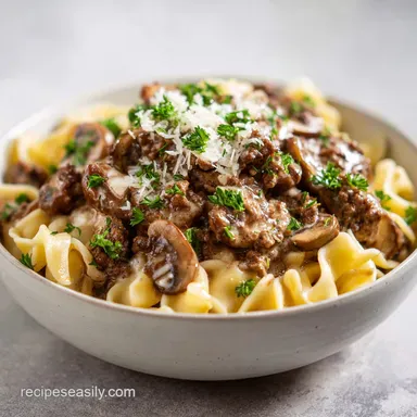 Easy Ground Beef Stroganoff Recipe in 30 Minutes