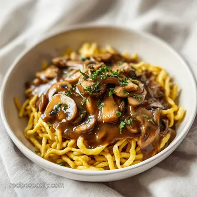 Jagerspatzle German Dumplings for 4 Servings: Creamy Gravy